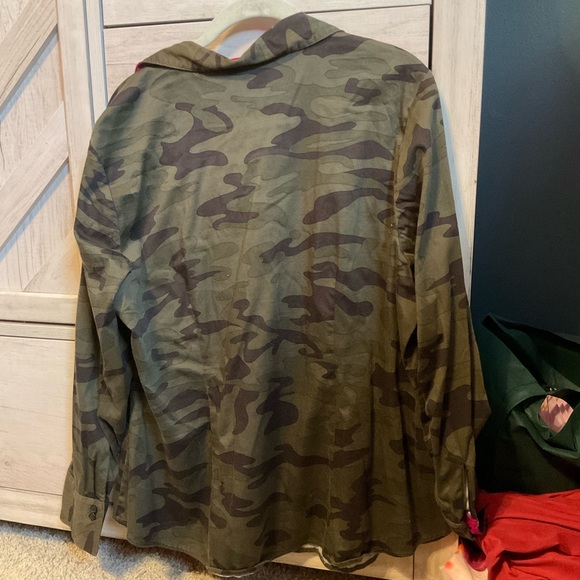 New - Picture 2 of 4